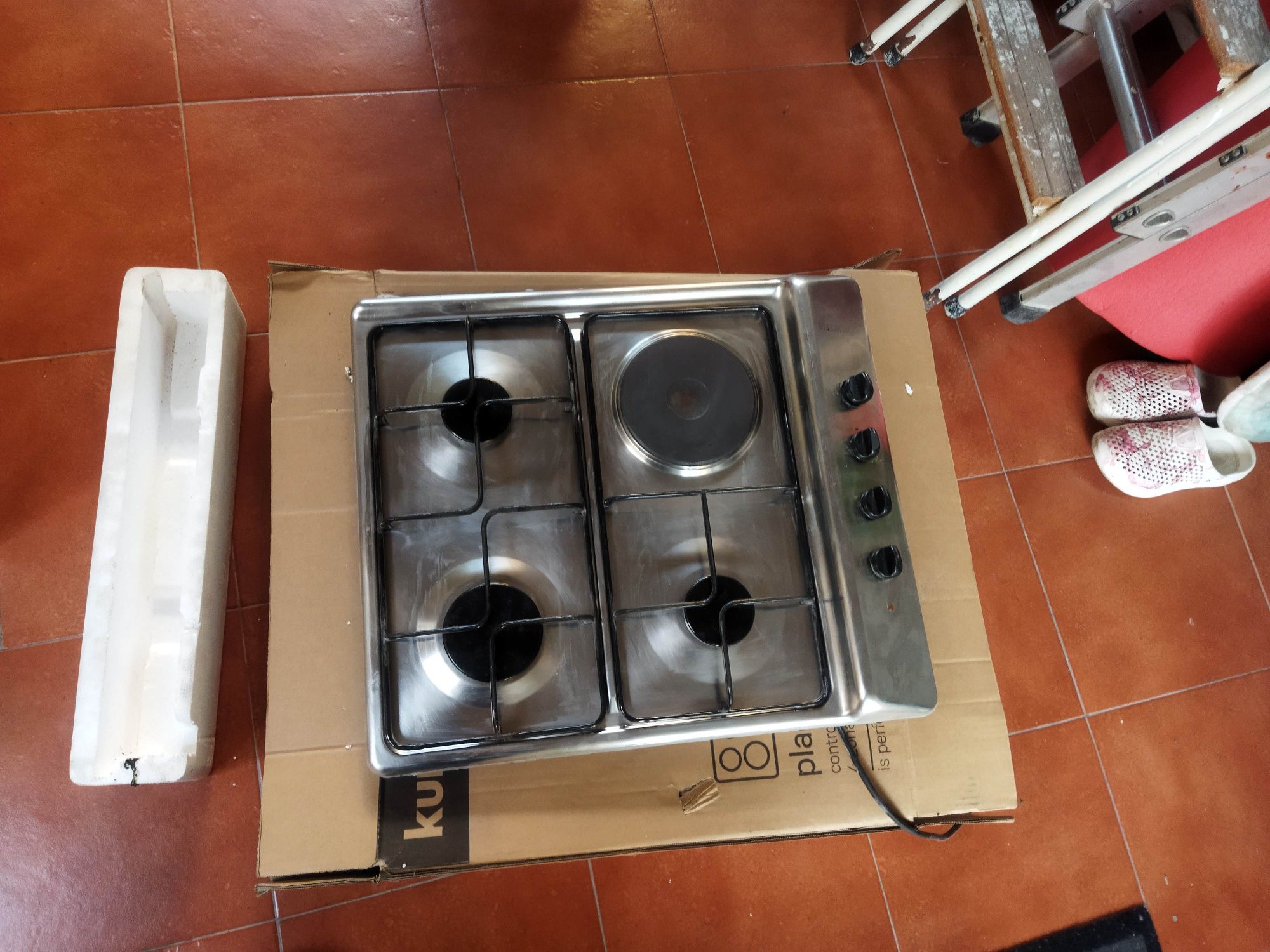 Placa a gás gaz e elétrica Balay em bom estado