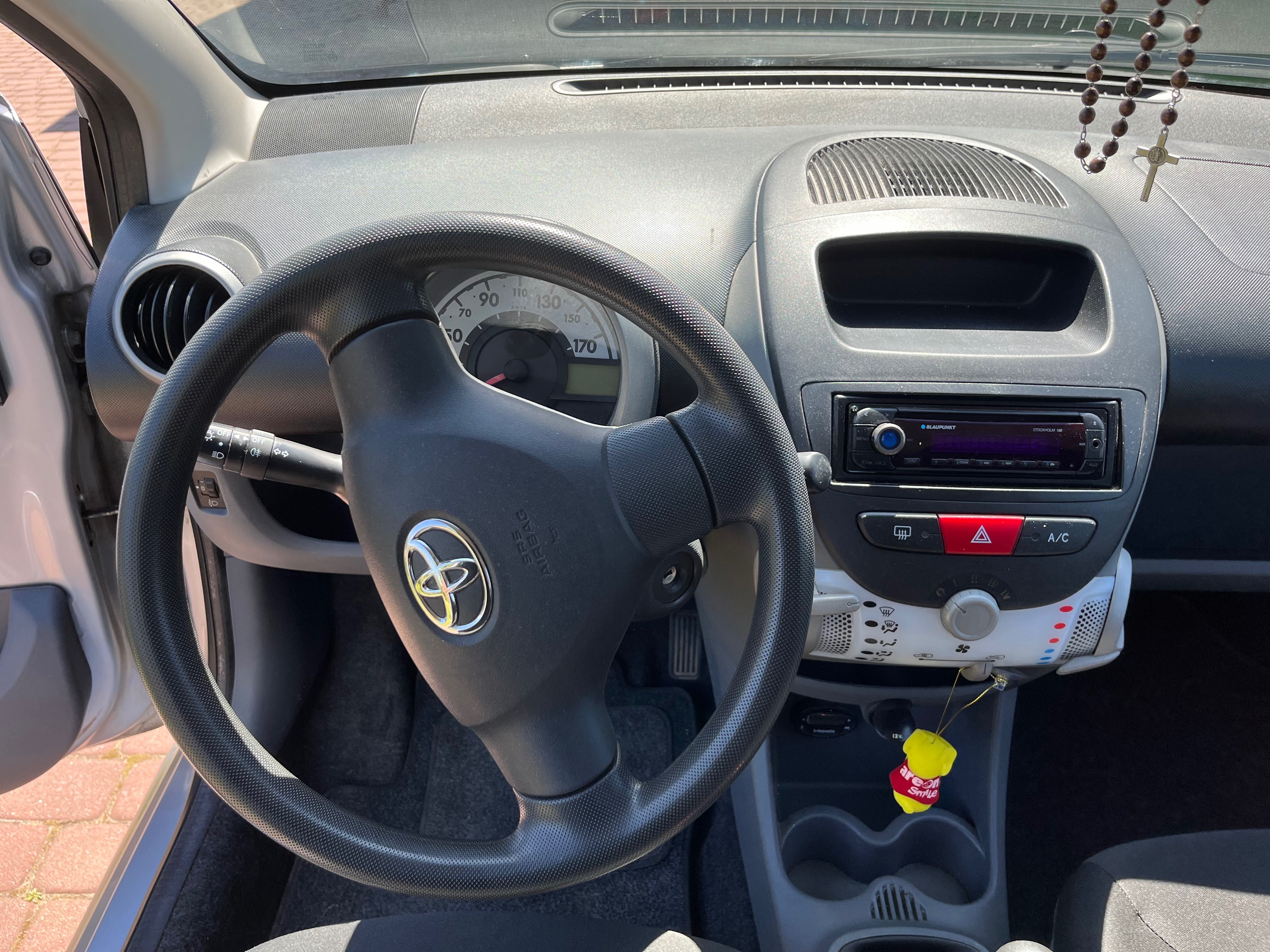 Toyota Aygo 1.0 2010 r 98 tyś przebiegu