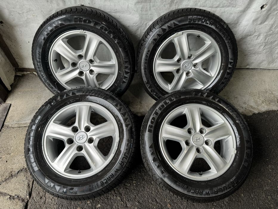Комплект дисків Hyundai R15 5x114.3 et44 з зимовою резиною 195/65/15