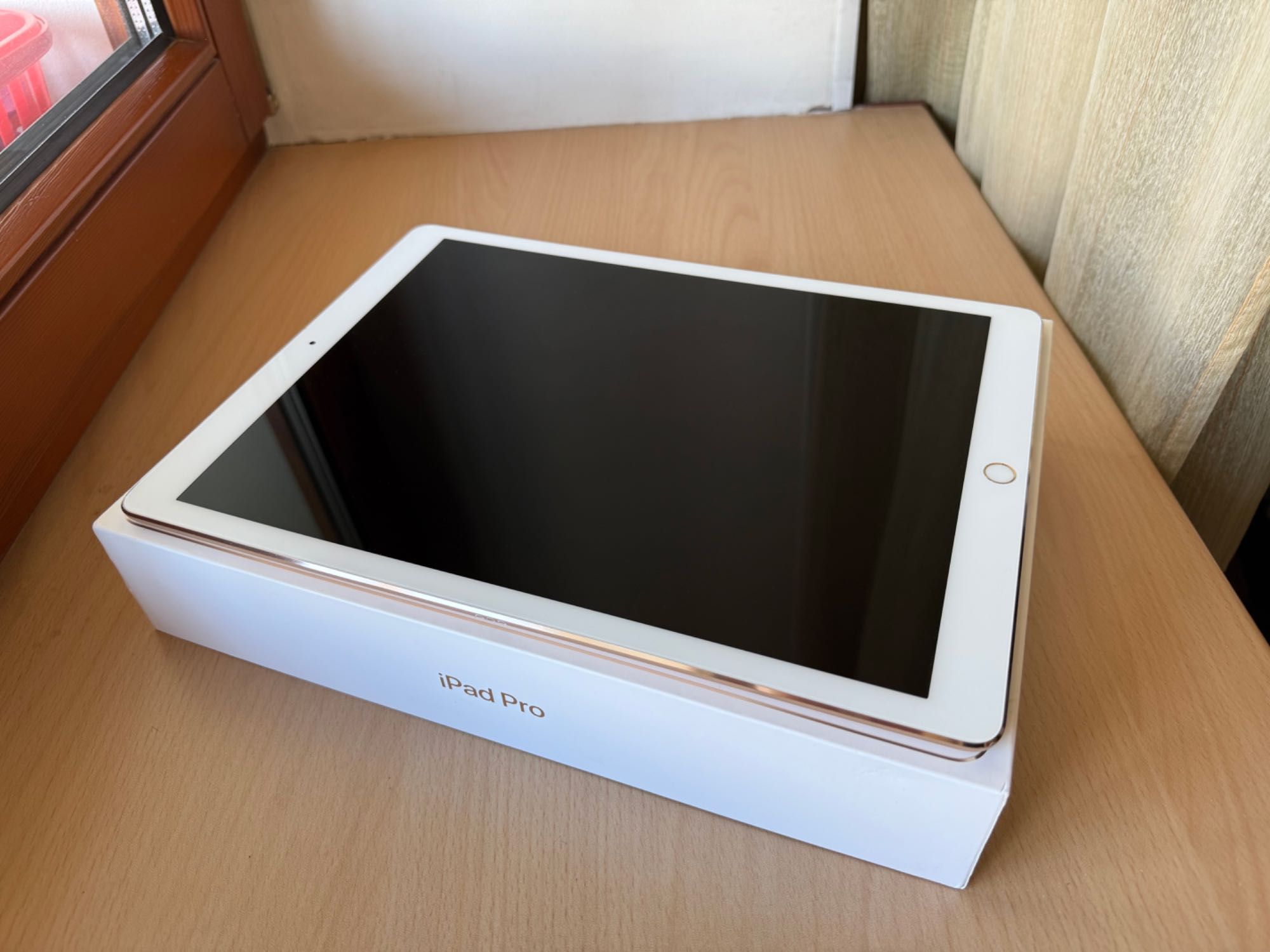iPad Pro 12.9 (2017) WiFi + LTE, Gold + Apple Pencil