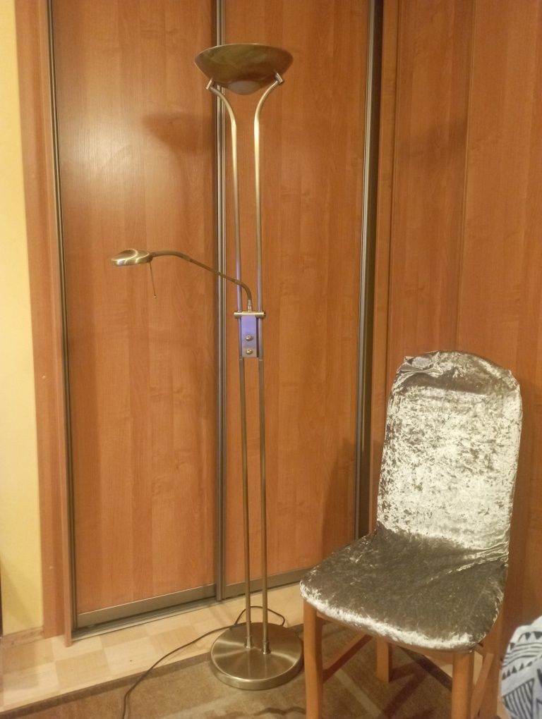 Lampa stojąca do salonu