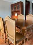 Conjunto de mesa com cadeiras