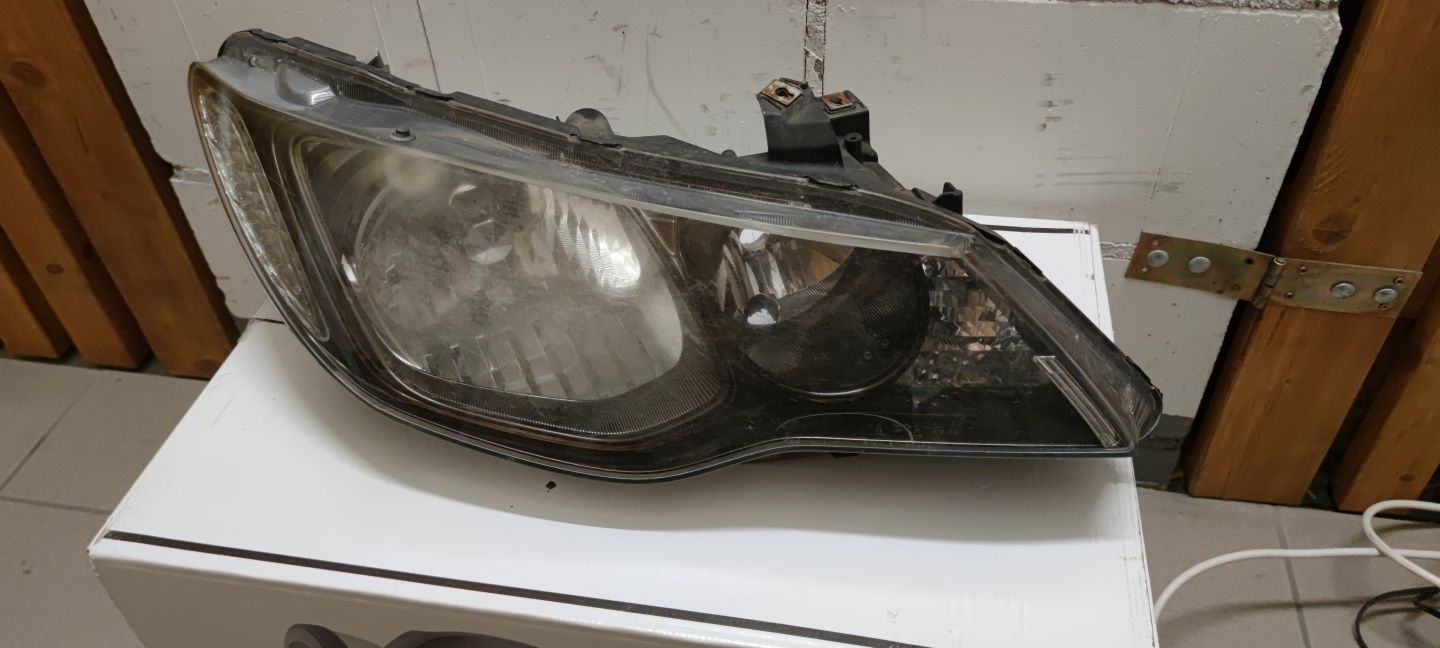 Reflektor lampa Honda Civic VIII Fd sedan