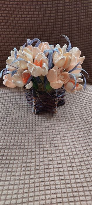 Kwiaty z bibuły pomarańczowe