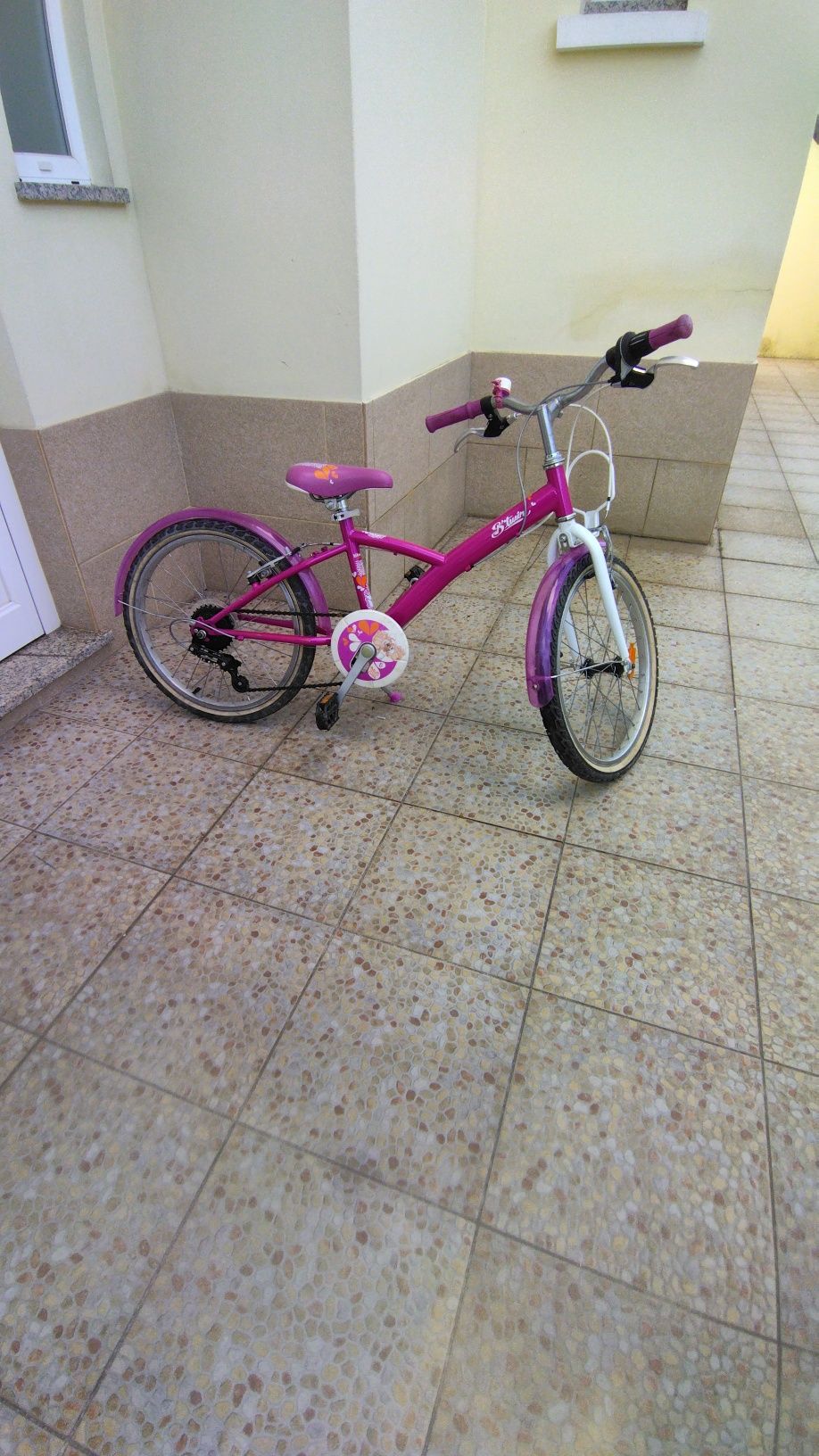Bicicleta de menina
