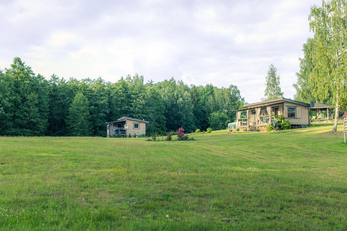 Całoroczny  domek nad jeziorem