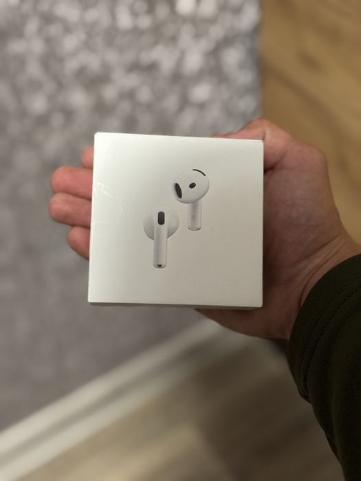 Продам AirPods 4