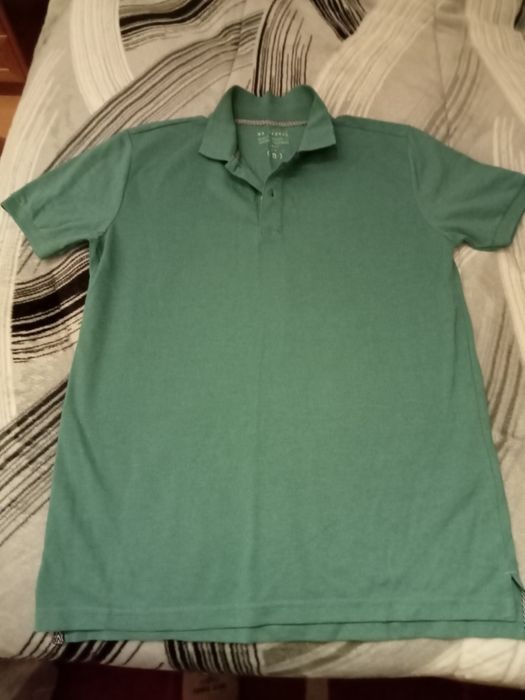 Polo tamanho S grande