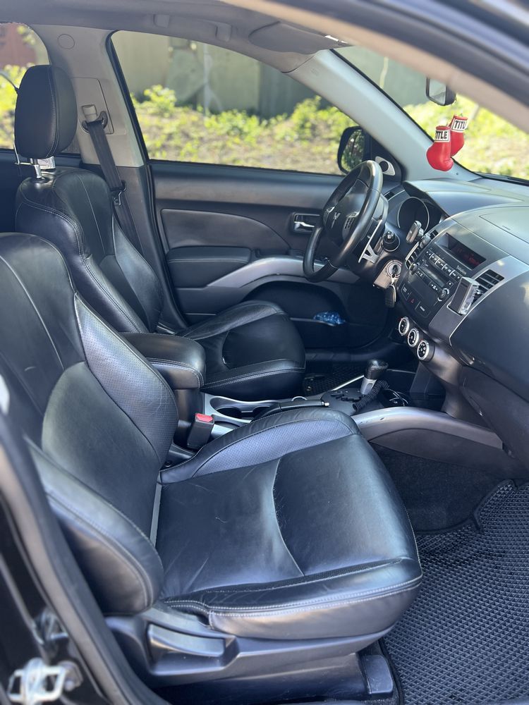 Продам Mitsubishi outlander XL