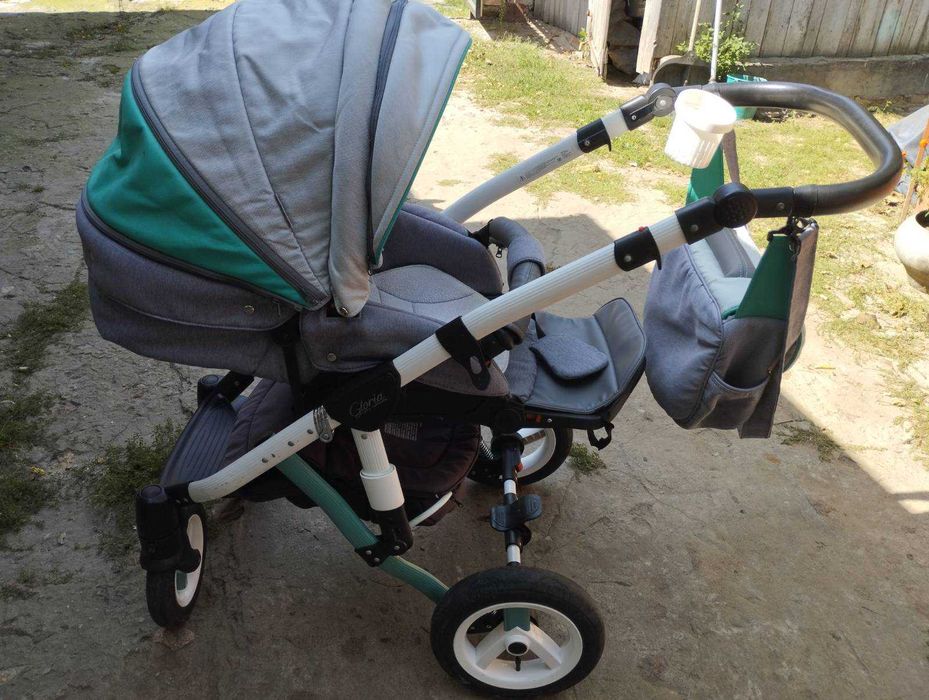 Продам дитячу коляску.