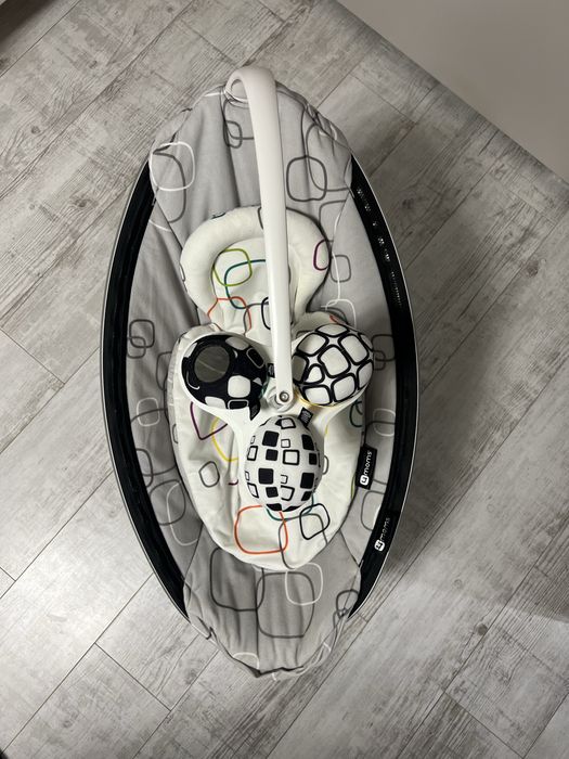 4moms 4.0 крісло гойдалка (заколисуючий центр)