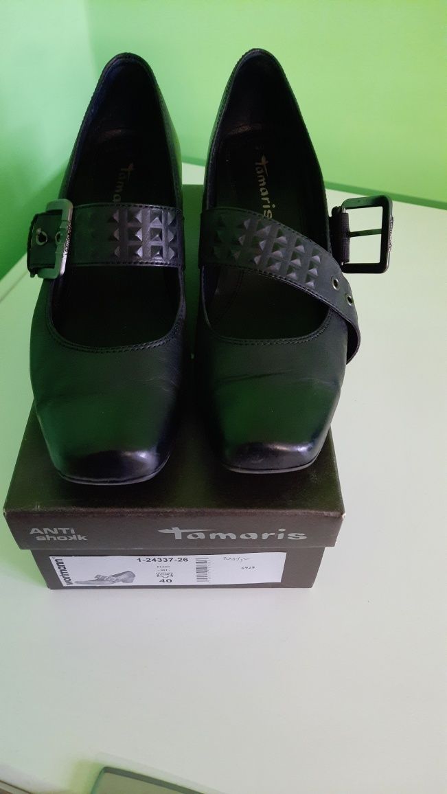 Buty używane  roz 40 Tamaris