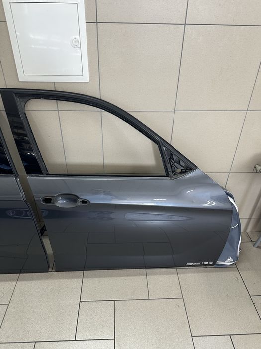 BMW X1 E84 дверка права сторона B39 колір бмв х1 е84 двері MINERALGRAU