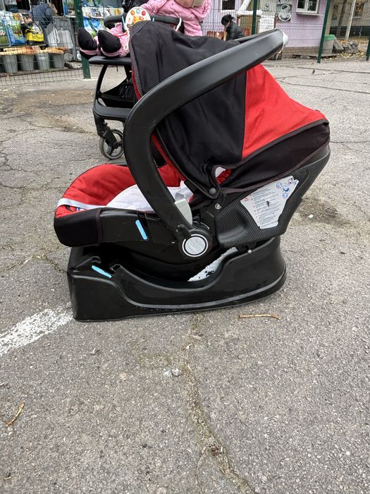 Автокрісло Chicco Auto - Fix Fast 0+ (0-13кг)