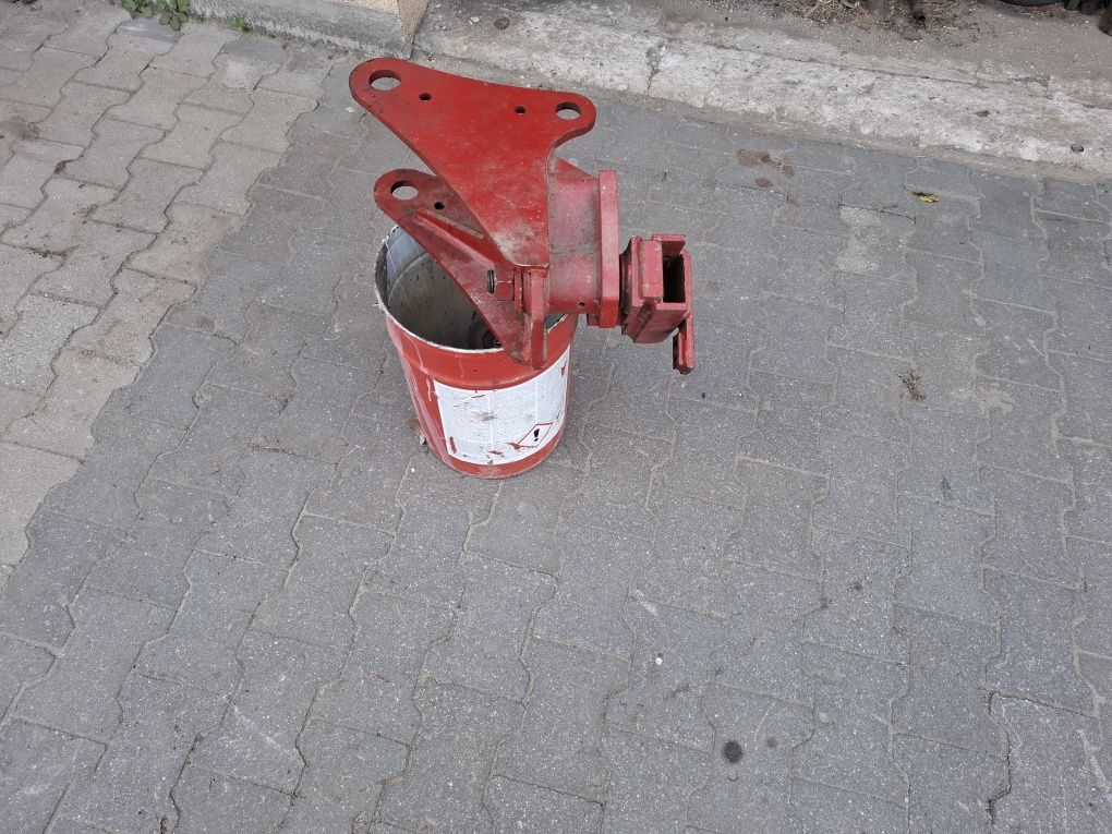 Mechanizm koła podporowego do pługa obrotowego ośka piasta