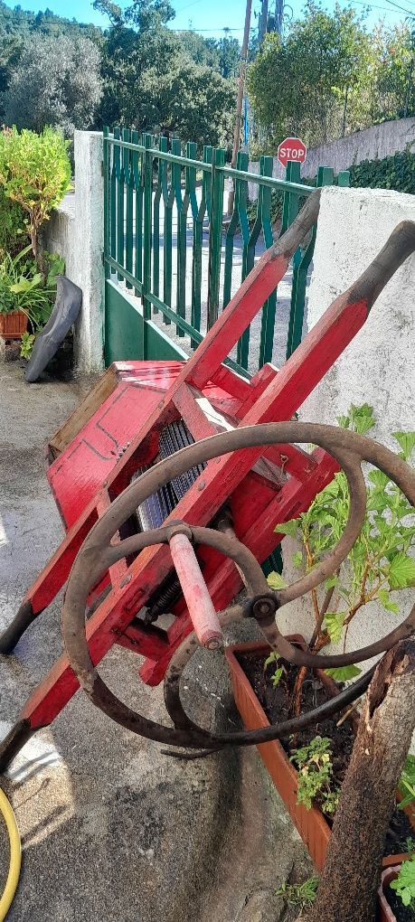 Esmagador antigos usado