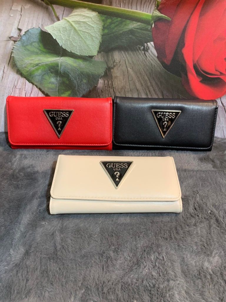 Ladne portfele  guess