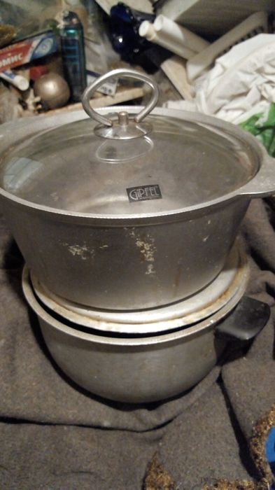 Продам   кастрюли  и  миски