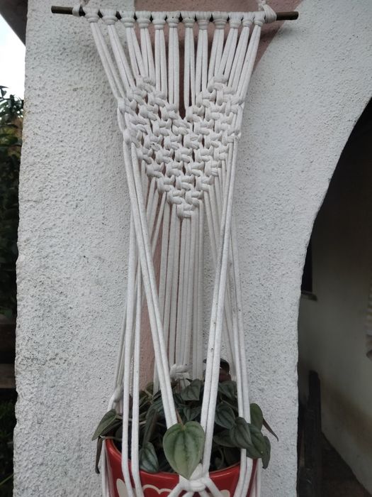 Suporte para vaso em macrame