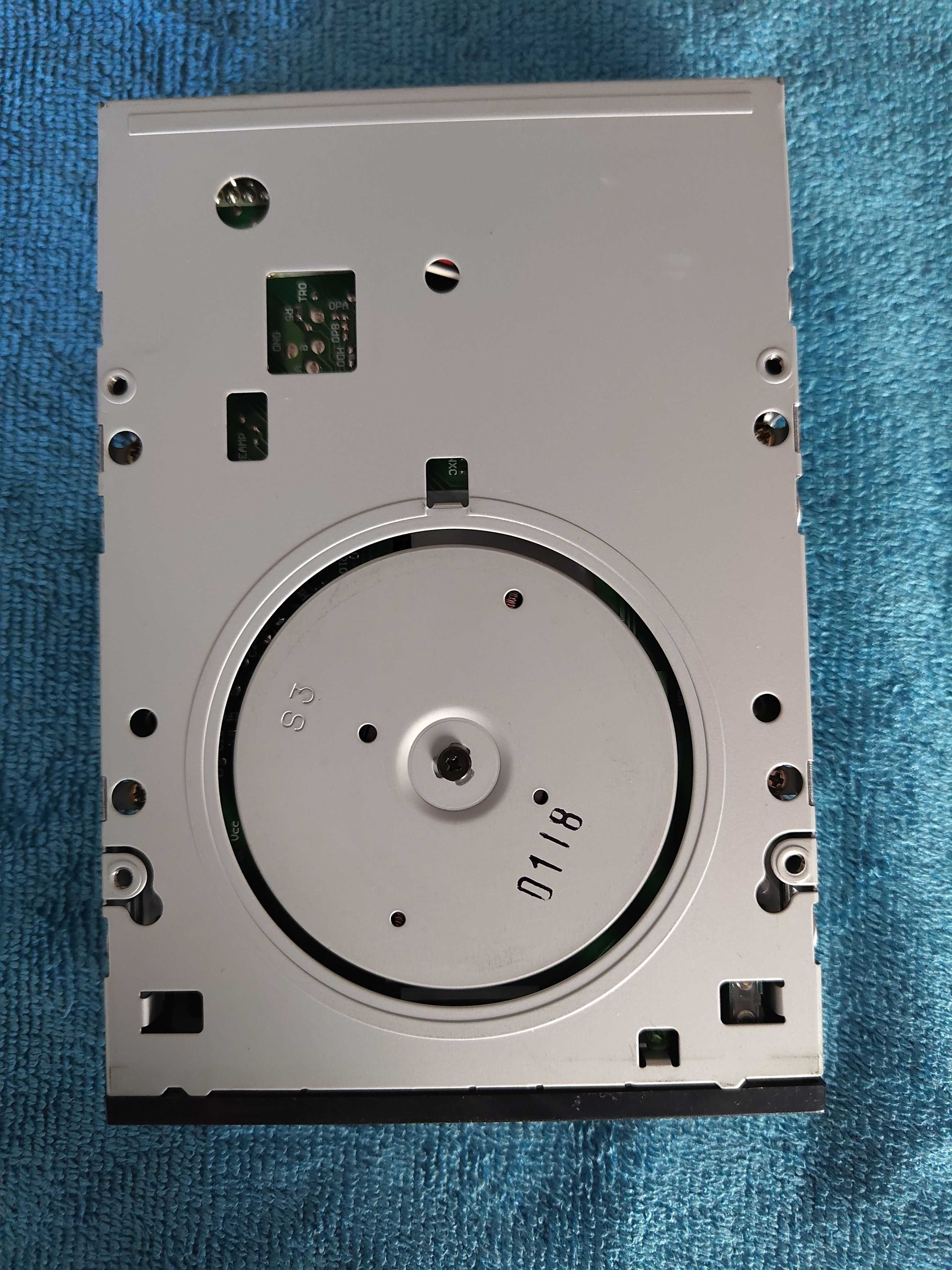 Stacja dyskietek napęd FDD  Samsung SFD-321B Rev T8 1.44MB IDE Floppy