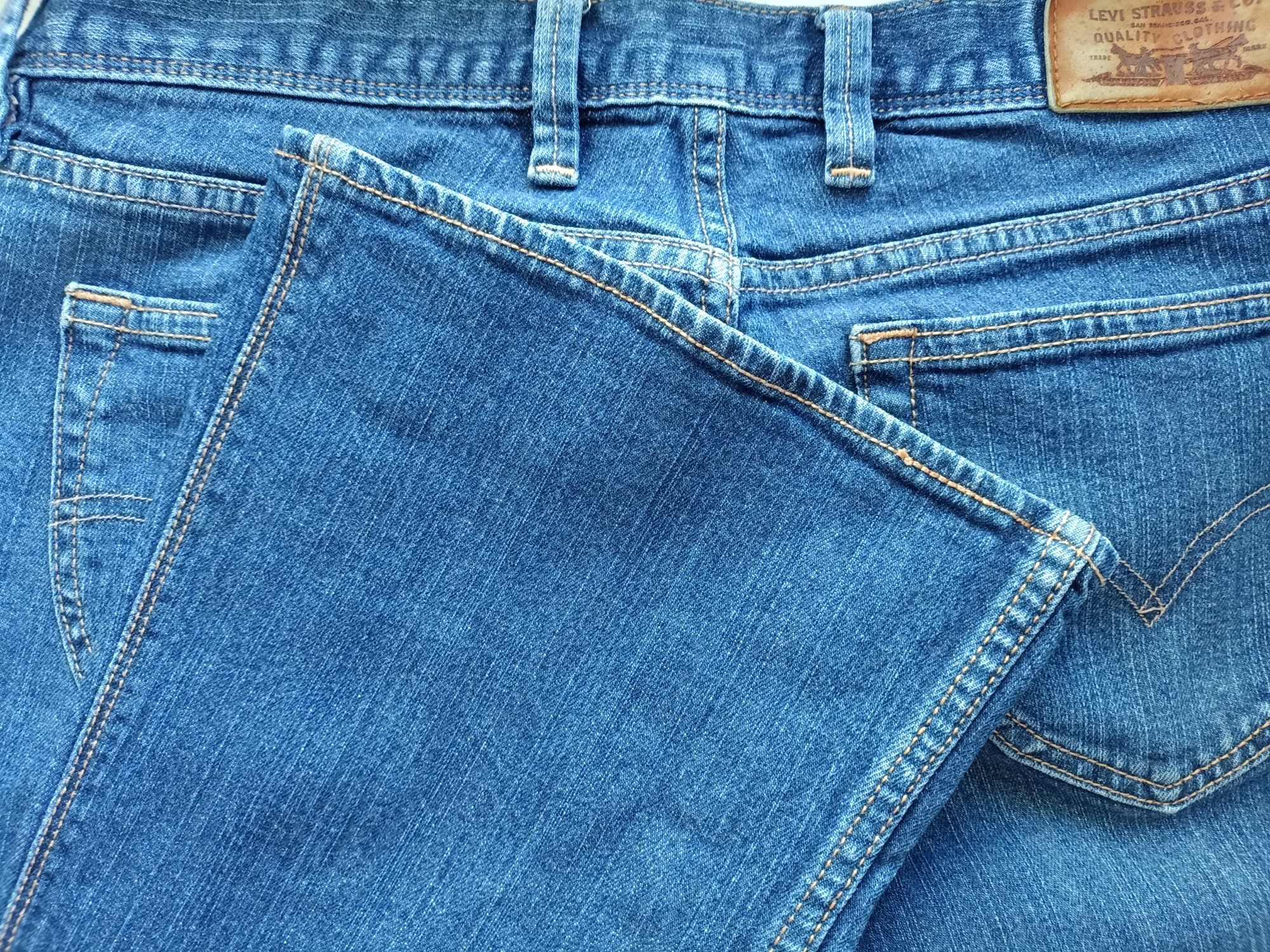 Стильные джинсы Levis Клеш lee lois