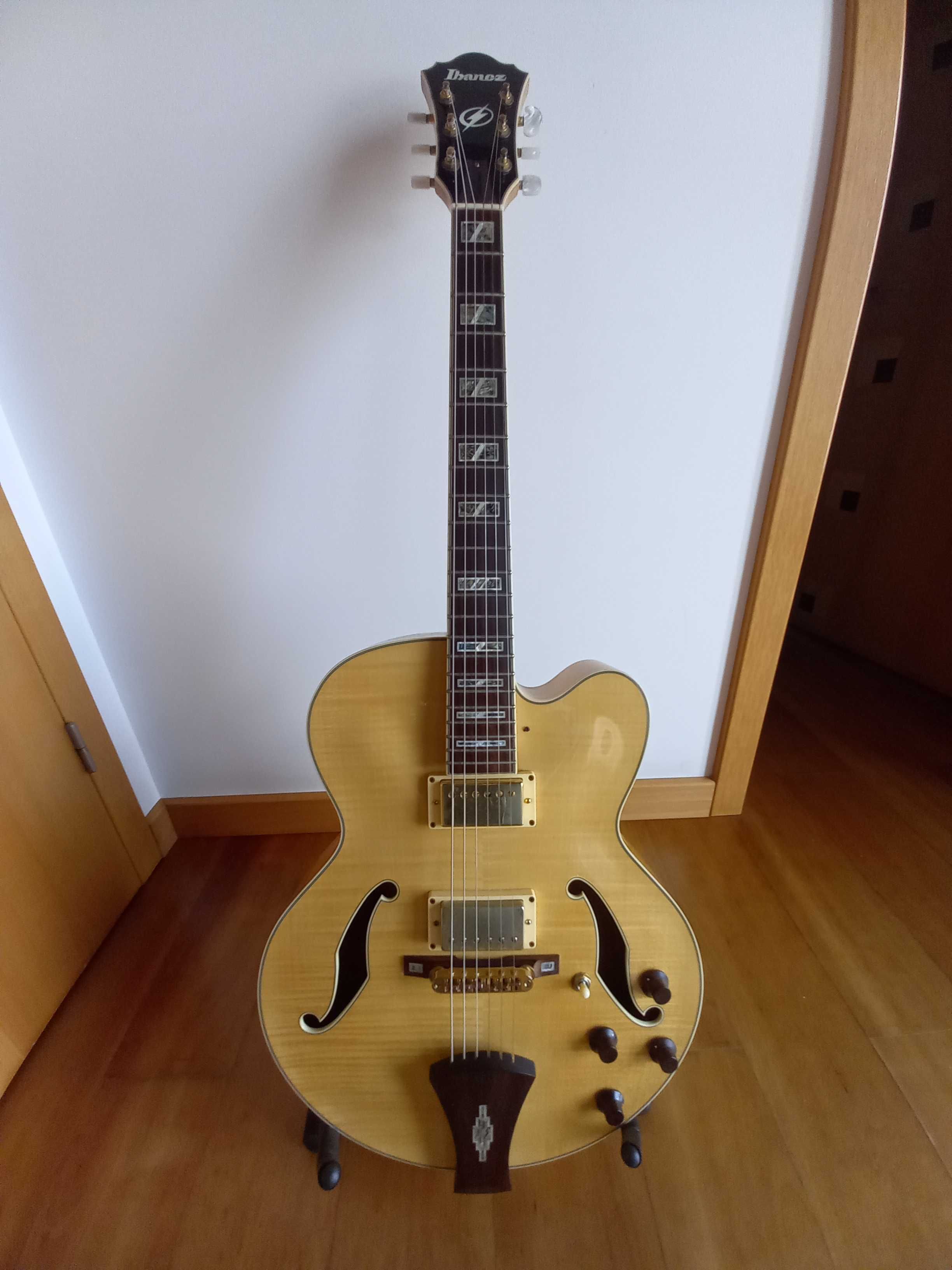 Guitarra Ibanez AF105 Artcore Custom (Archtop)