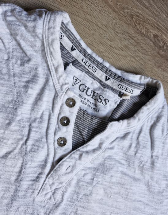 Koszulka * Sygnowana Guess *
