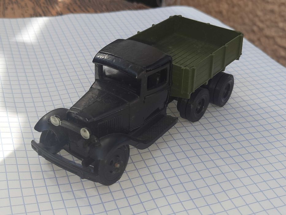 Модель автомобиля ГАЗ из СССР