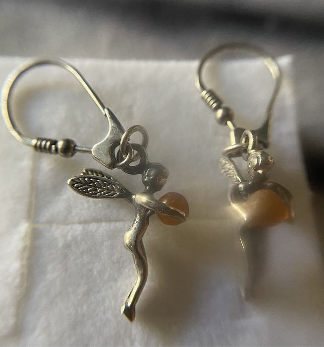 Srebrne kolczyki elfy, aniołki z bursztynem