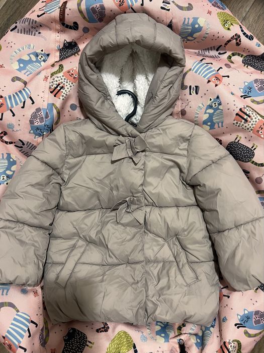 Продам дитячу теплу куртку Reserved 98 см