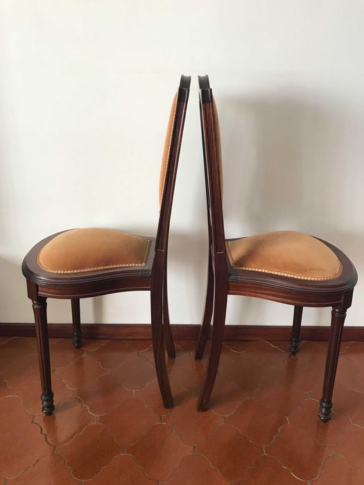 Cadeiras almofadas estilo romântico