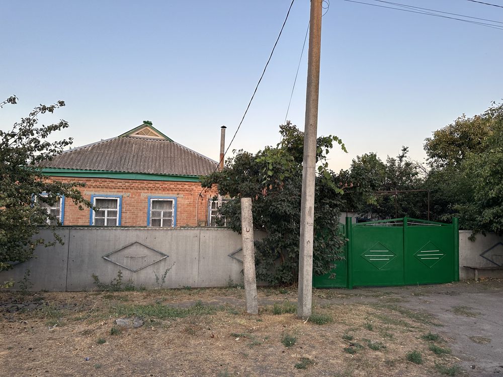 Продам будинок земельною ділянкою