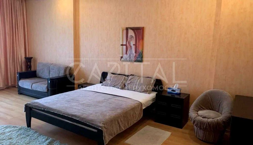 Здається  4х кімнатна квартира НСК Олімпійський