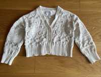 Kremowy sweterek Zara 140 rozpinany ażurowy