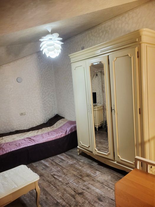 Здається в оренду кухня студія та спальня по вул.Окружна