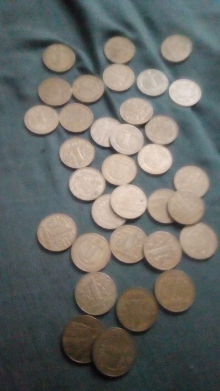 Продам залізні монети України