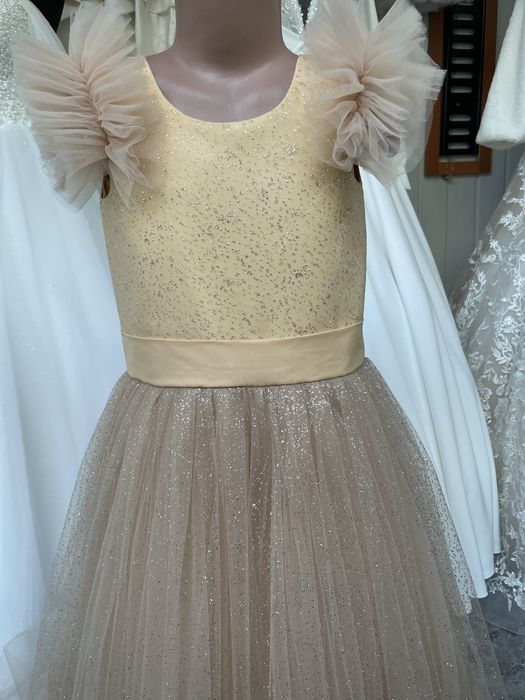 Святкова сукня для дівчинки , сукня на випускний в садок , пишна сукня