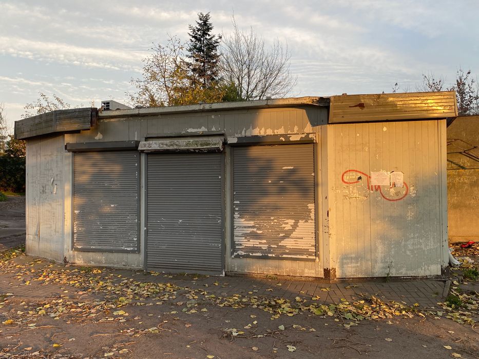 Lokal z płyty warstwowej