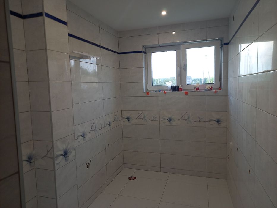 Kompleksowe Remonty Łazienek, usługi glazurnicze, wykończenia wnętrz.,