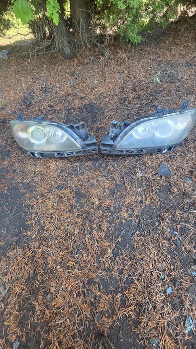 Lampy przód Mazda 3 2008r Lift