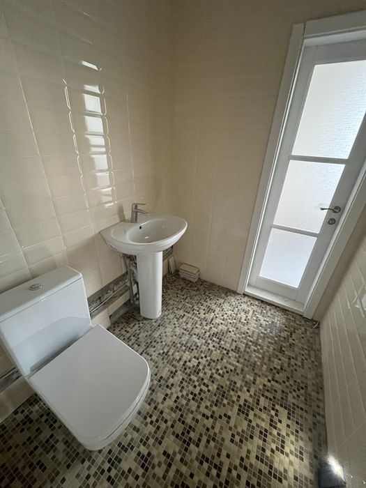 Продаж трикімнатної дворівневої квартири  Космонавтів.       ID-50-2