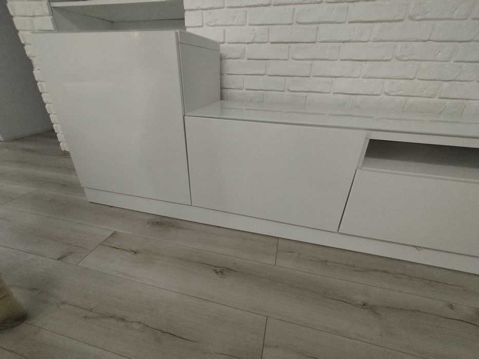 Szafka pod telewizor