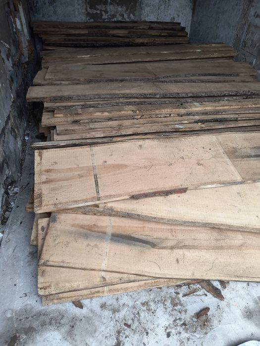 Deski calowki dębowe po suszarni