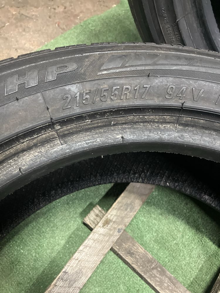 Шини 215/55 r17 MAXXIS