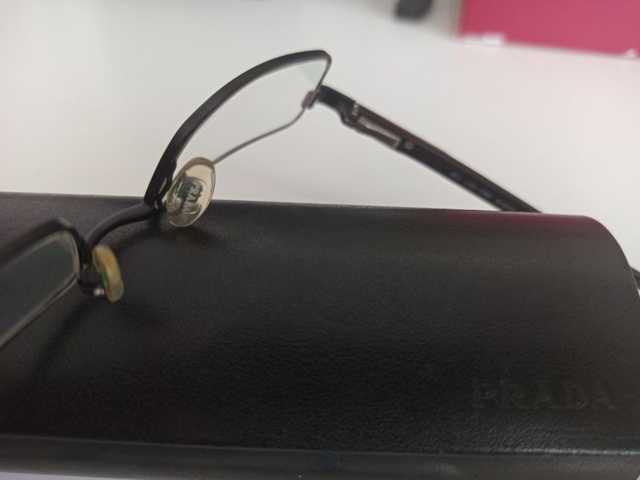 Óculos PRADA + Lentes Hoya no valor de 300€