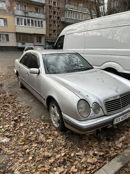 Продам мерседес в210 е420