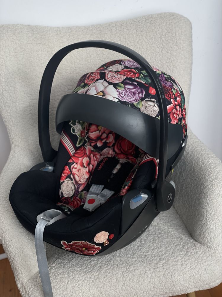 Cybex cloud z i size Spring Blossom Dark