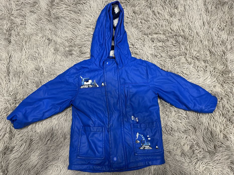 Віддам бескоштовно осінню куртку