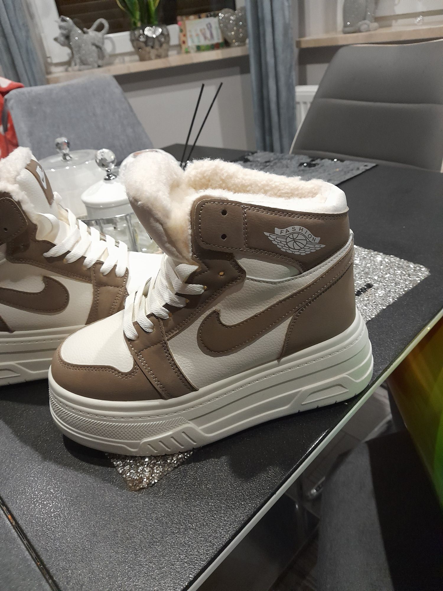 Buty damskie zimowe