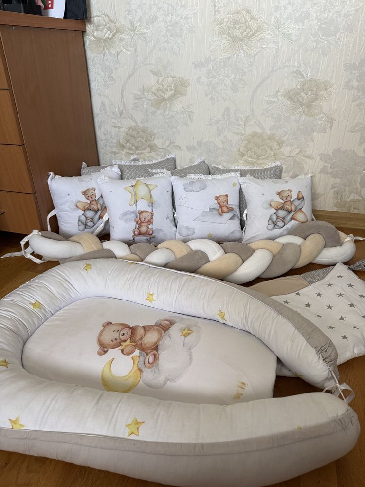 Продам захисні бортики та кокон в дитяче ліжечко
